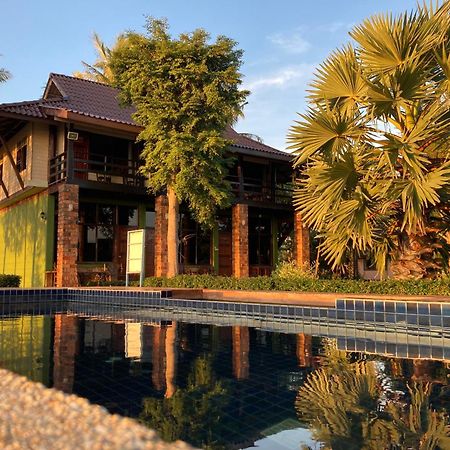 The Chevalley Beach Resort Satun Eksteriør billede