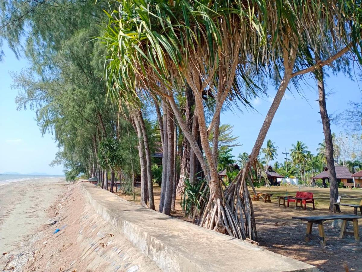 The Chevalley Beach Resort Satun Eksteriør billede