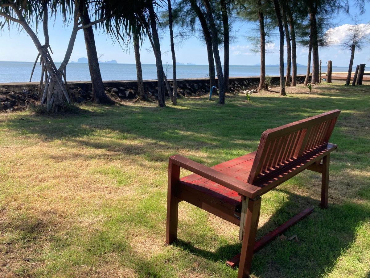 The Chevalley Beach Resort Satun Eksteriør billede