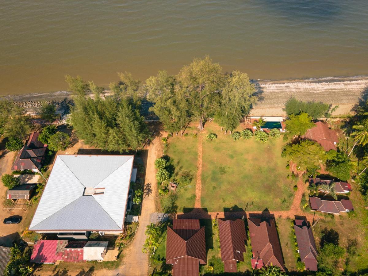 The Chevalley Beach Resort Satun Eksteriør billede