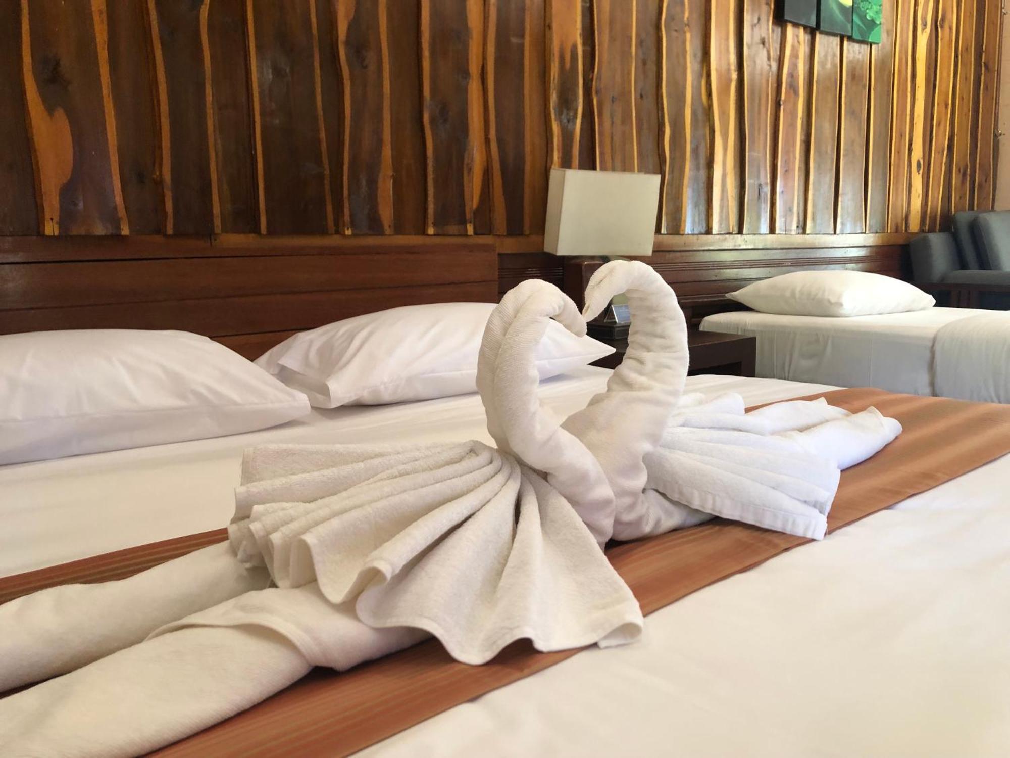The Chevalley Beach Resort Satun Eksteriør billede