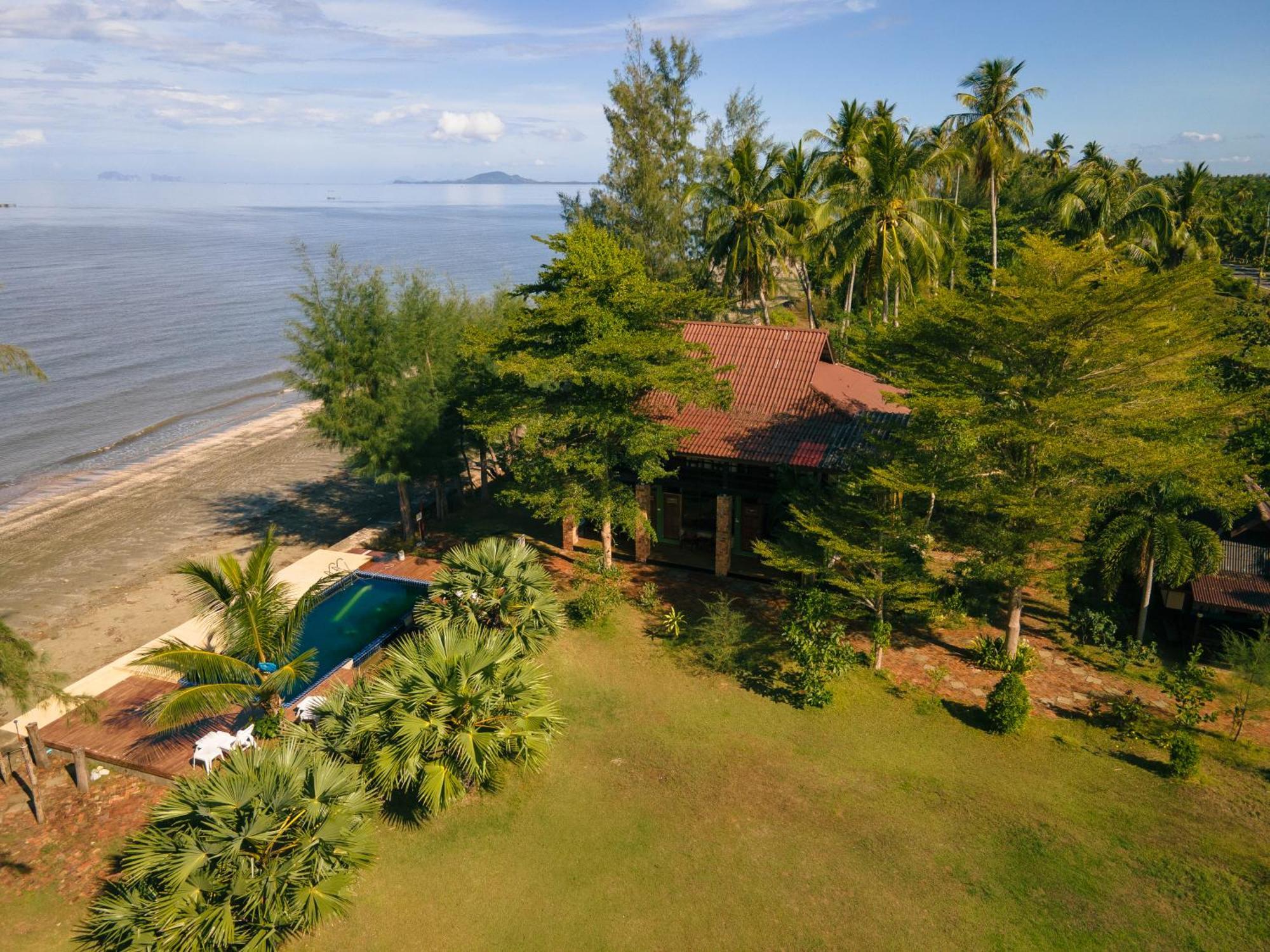 The Chevalley Beach Resort Satun Eksteriør billede